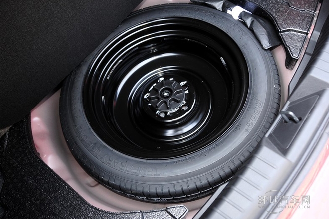 2014款 三廂 2.0L 自動(dòng)運(yùn)動(dòng)型