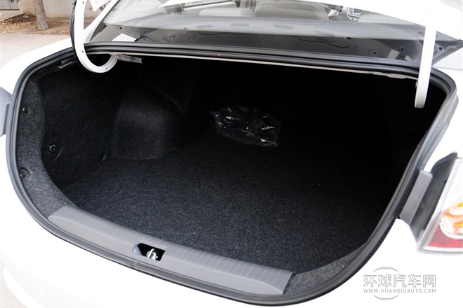 2012款 三廂 1.5L 自動尊貴型