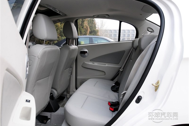 2012款 三廂 1.5L 自動(dòng)尊貴型