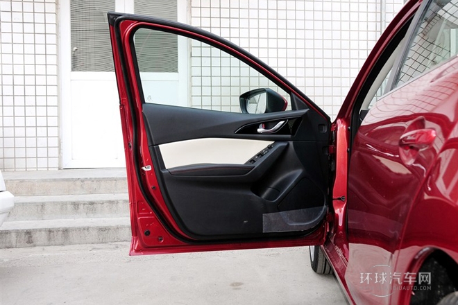 2014款 三廂 2.0L 自動運動型