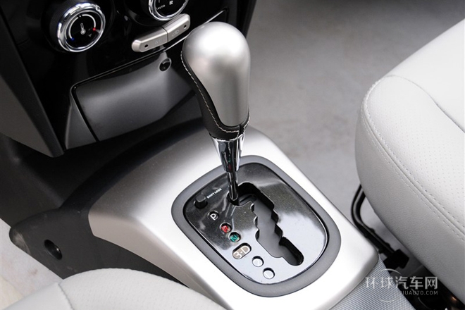 2012款 三廂 1.5L 自動尊貴型