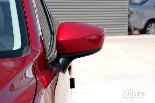 2014款 三廂 2.0L 自動運動型