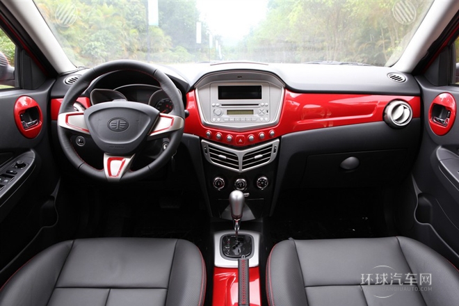 2012款 三廂 1.5L 自動豪華型