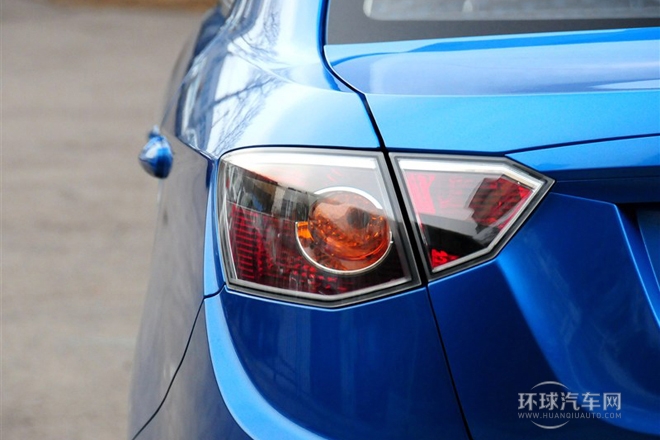 2012款 三廂 1.5L 手動豪華型