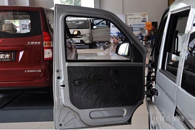 2010款 1.1L新版實用型短車身