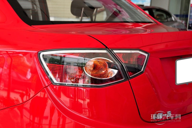 2012款 三廂 1.5L 自動舒適型