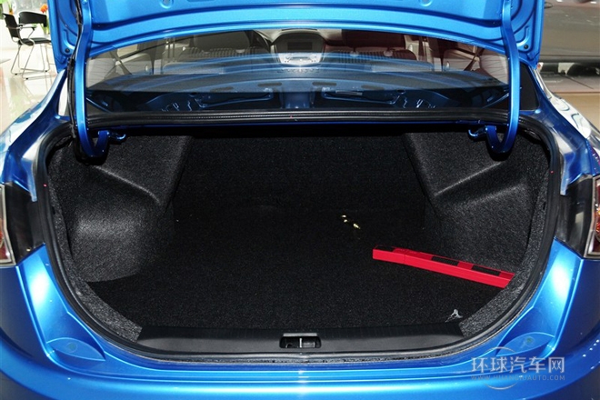 2012款 三廂 1.5L 手動舒適型