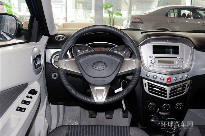 2012款 三廂 1.5L 手動(dòng)舒適型