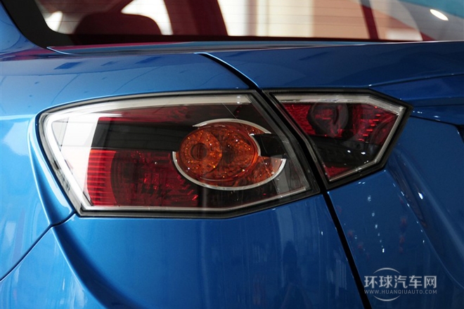 2012款 三廂 1.5L 手動舒適型