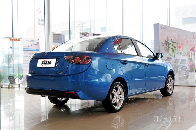 2012款 三廂 1.5L 手動(dòng)舒適型