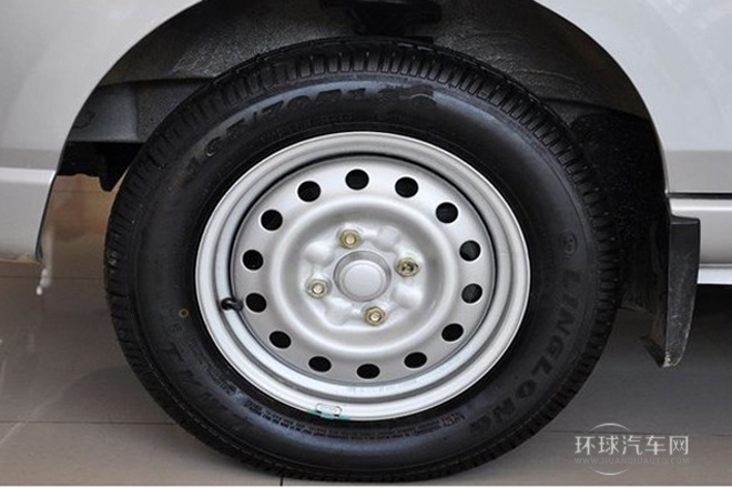 2010款 1.1L新版標(biāo)準(zhǔn)型II短車身