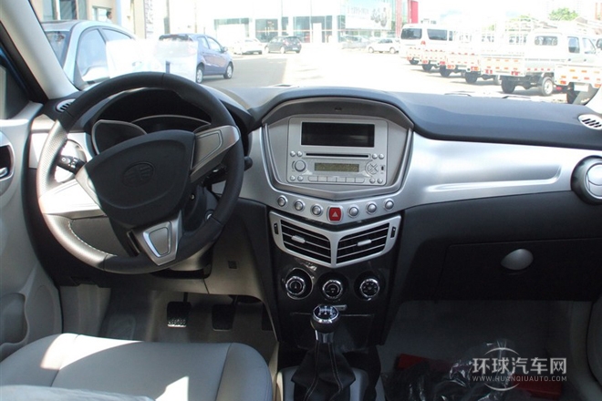 2012款 三廂 1.5L 手動基本型