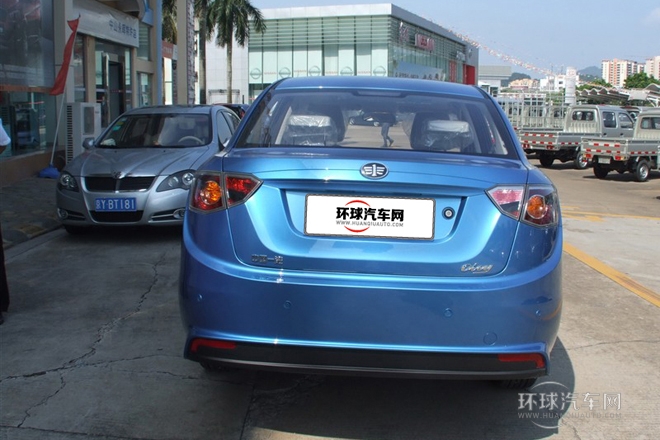 2012款 三廂 1.5L 手動(dòng)基本型