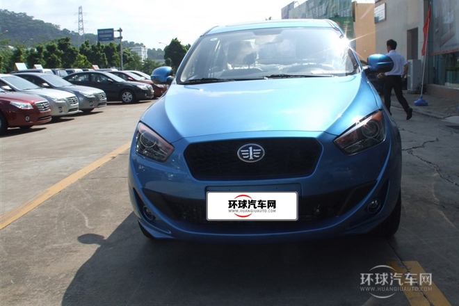 2012款 三廂 1.5L 手動(dòng)基本型