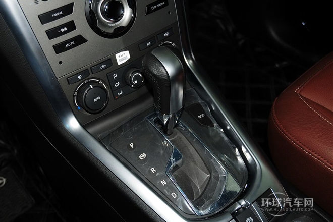 2013款 2.4L 四驅豪華版