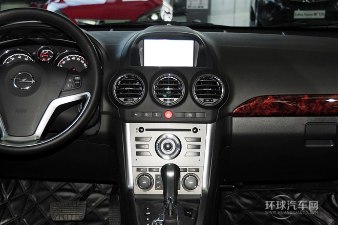 2013款 2.4L 四驅豪華版