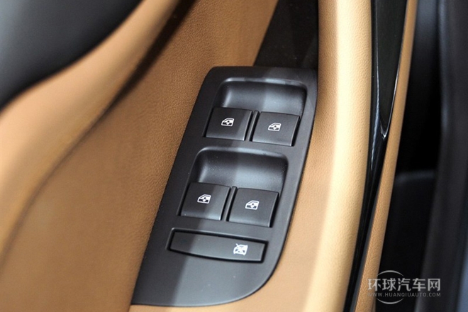 2013款 1.4T 七座豪華型