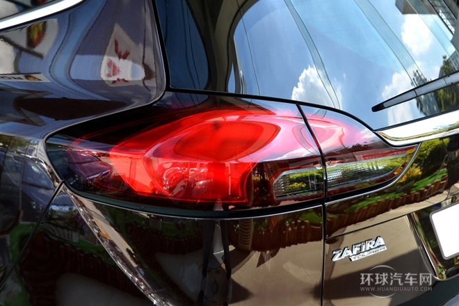 2013款 1.4T 七座豪華型