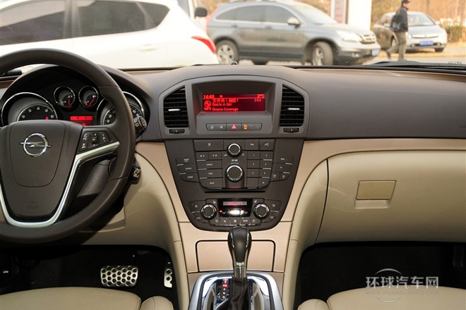 2013款 2.0T 兩驅(qū)豪華型