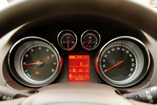 2013款 2.0T 兩驅(qū)豪華型