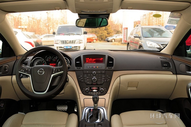 2013款 2.0T 兩驅豪華型