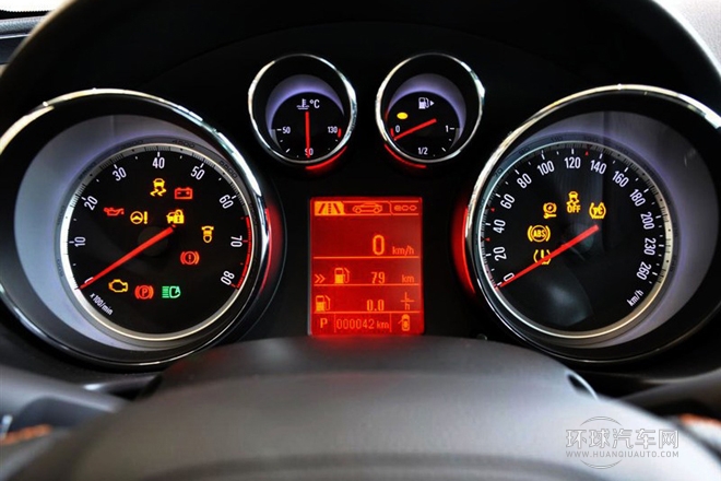 2013款 2.0T 四驅運動型