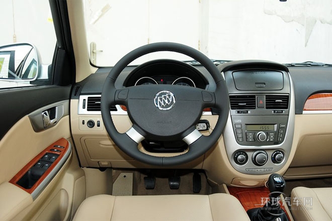 2013款 1.5L 手動 尊享型