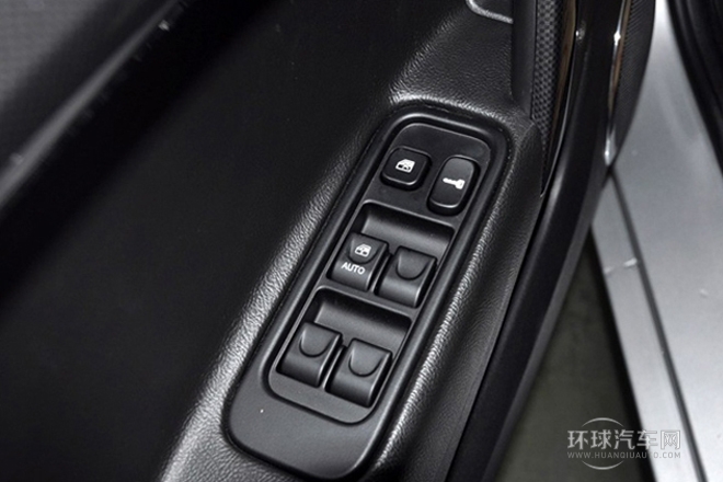 2012款 1.5L 手動豪華運動型