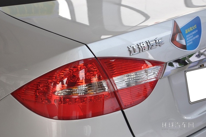 2012款 1.5L 手動商務豪華型