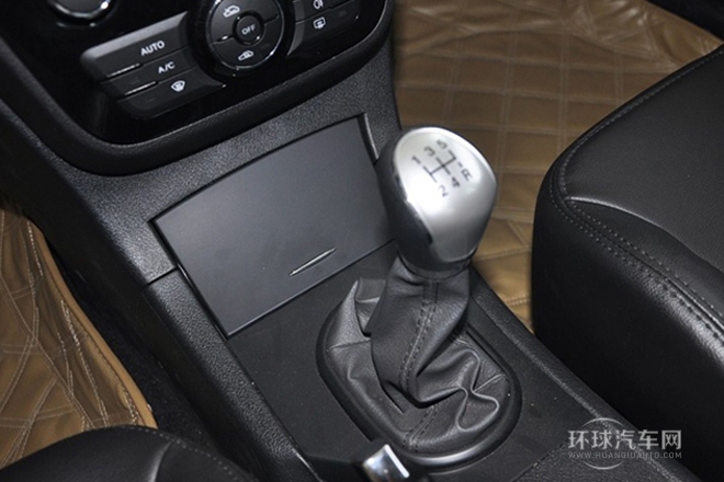 2012款 1.5L 手動(dòng)商務(wù)豪華型