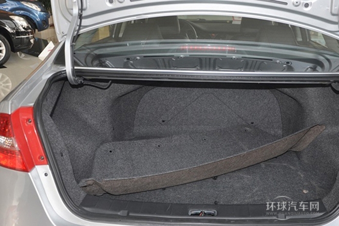 2012款 1.5L 手動商務豪華型