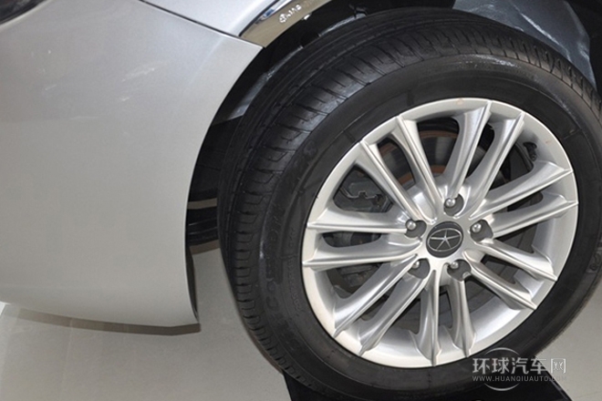 2012款 1.5L 手動商務豪華型