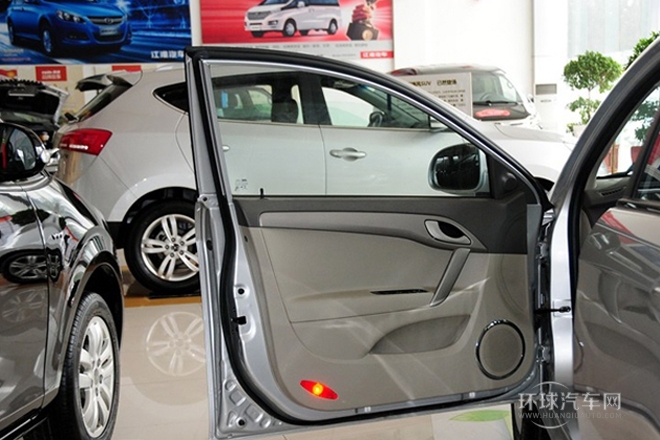 2012款 1.5L 手動舒適型