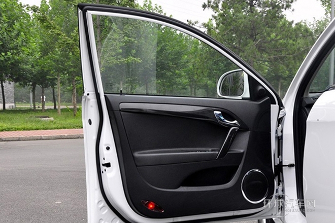 2012款 1.5L 手動尊逸運動型