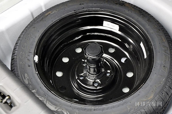 2012款 1.5L 手動尊逸運(yùn)動型