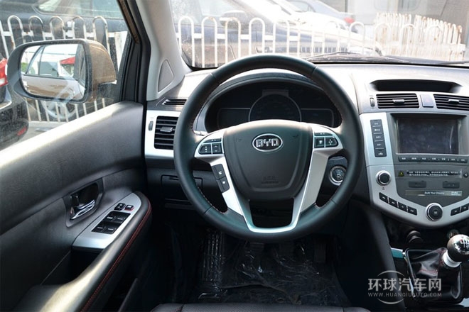 2014款 1.5TI 手動豪華型