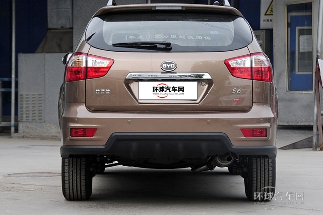 2014款 1.5TI 手動尊貴型