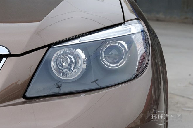 2014款 1.5TI 手動尊貴型