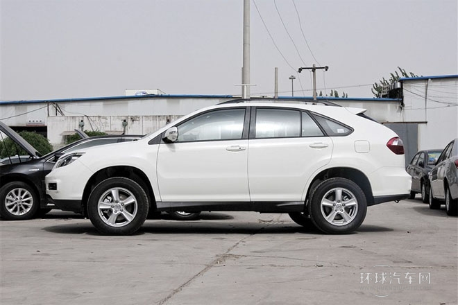 2014款 2.0L 手動尊貴型