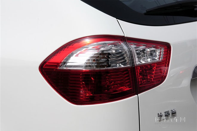 2014款 2.0L 手動尊貴型