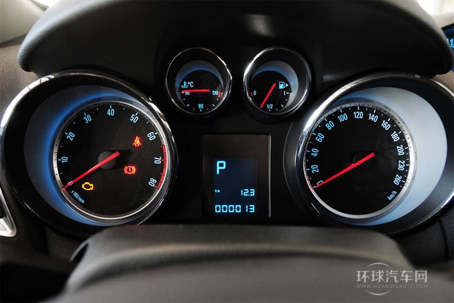 2014款 1.4T 自動(dòng)兩驅(qū) 都市精英型