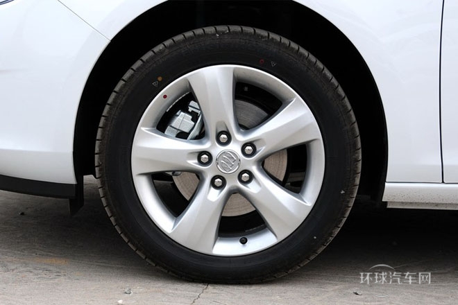 2014款 1.6L 自動(dòng) 時(shí)尚運(yùn)動(dòng)型