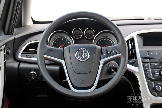 2014款 1.6L 自動(dòng) 時(shí)尚運(yùn)動(dòng)型