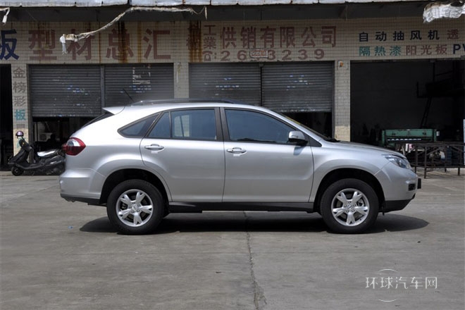 2013款 勁悅版 2.0L 手動尊貴型