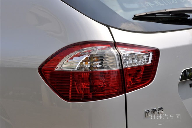 2013款 勁悅版 2.0L 手動尊貴型