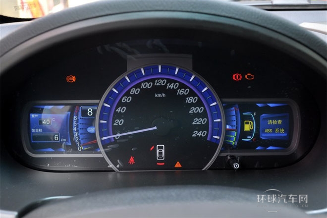 2013款 勁悅版 2.0L 手動尊貴型