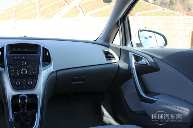 2014款 1.6L 手動 舒適版