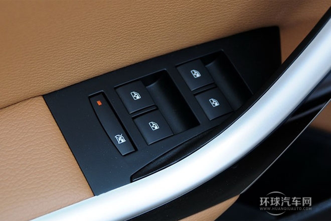 2013款 1.6T 自動 時尚運動型