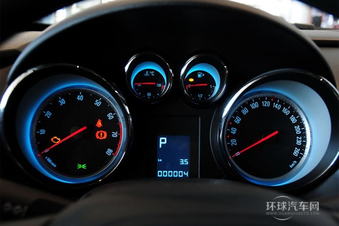 2013款 1.8L 自動(dòng) 時(shí)尚型