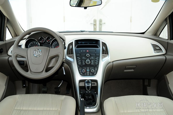 2013款 1.6L 手動 舒適版